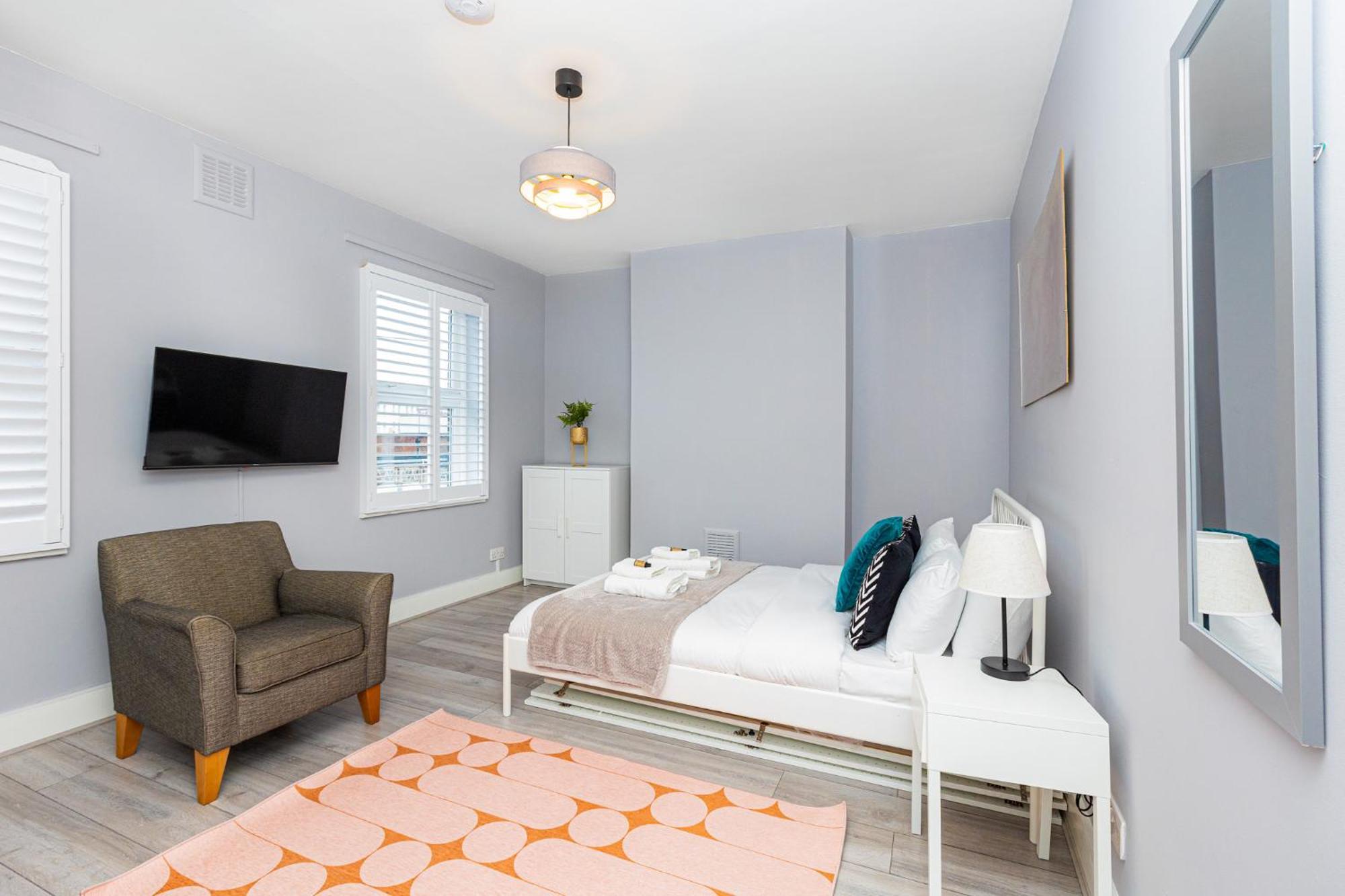 Renovated 3br Wgarden In Stratford, 1min To Train Hébergement de vacances
